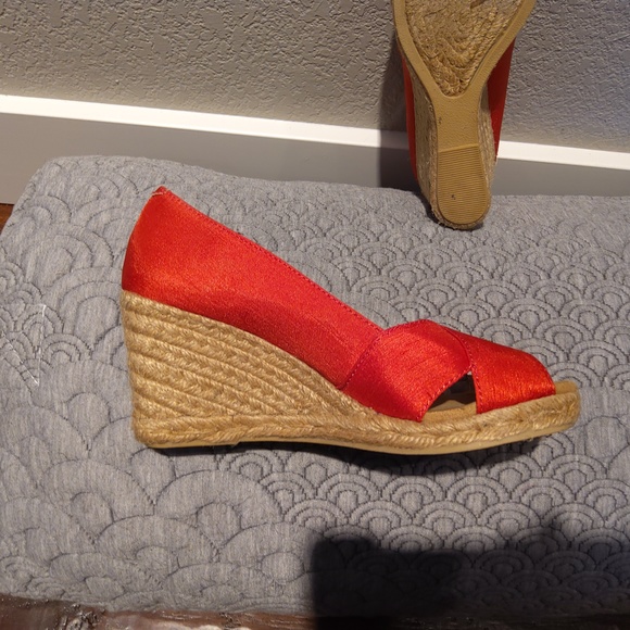 Red satin wedge heels rope detail women's 6.5 - Picture 3 of 4